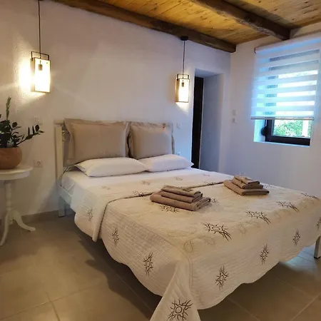 Elaion Thea-nies Hébergement de vacances Sourpi